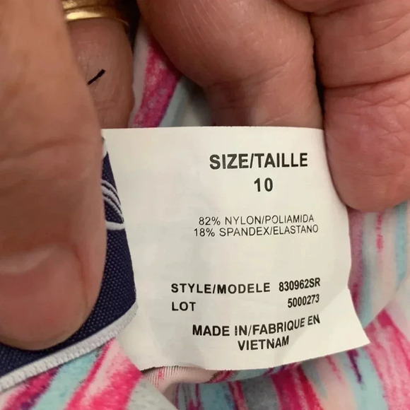 Custom Curves  NWOT tankini top with adjustable straps and lightly moulded cups - Picture 7 of 8